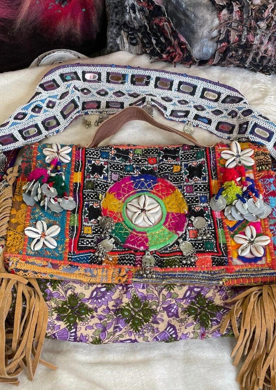 NEW KANTHA BAE women's upcycled embroidered structured market shoulder bag in vi